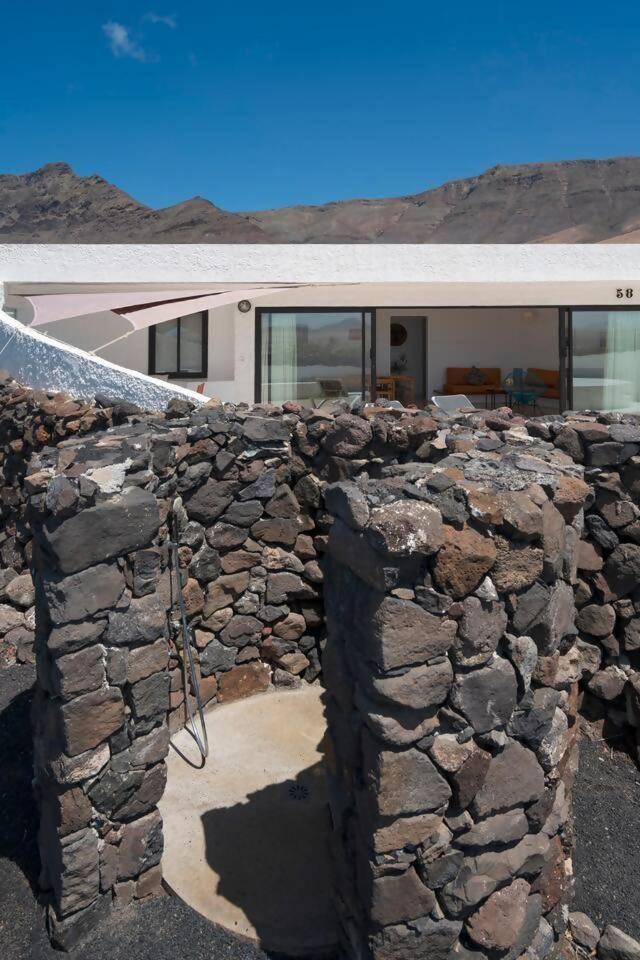 Lanzarote Famara Beach Bungalow エクステリア 写真
